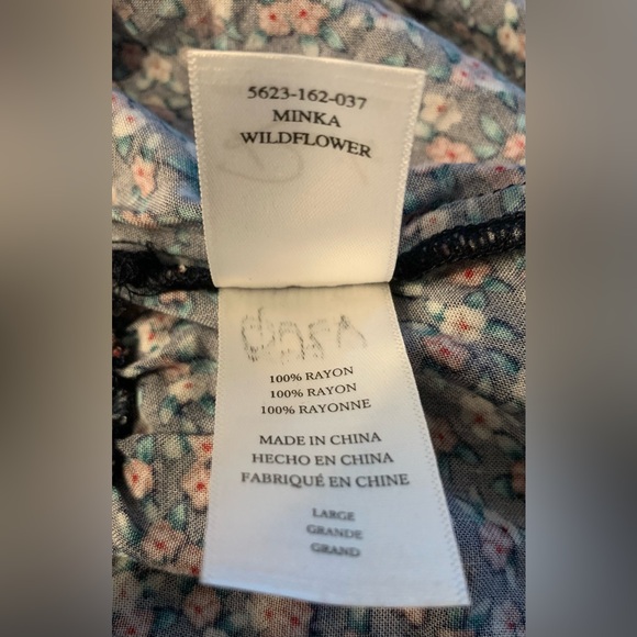 Rails Minka Tie Front V Neck Short Sleeve Mini Romper Blue/Pink Floral - Large - Picture 10 of 12